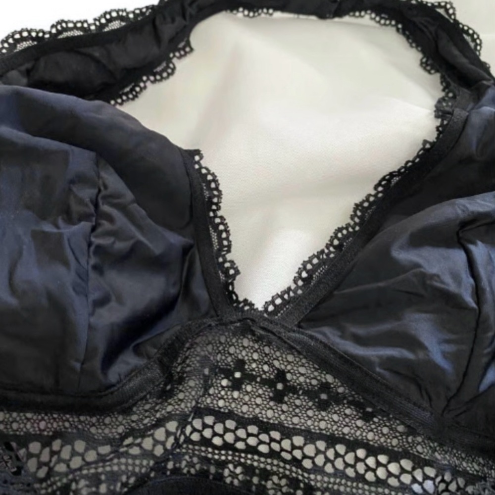 Victoria’s Secret Black Lace Halter Bralette S Romantic Goth Dark Coquette - Picture 6 of 8